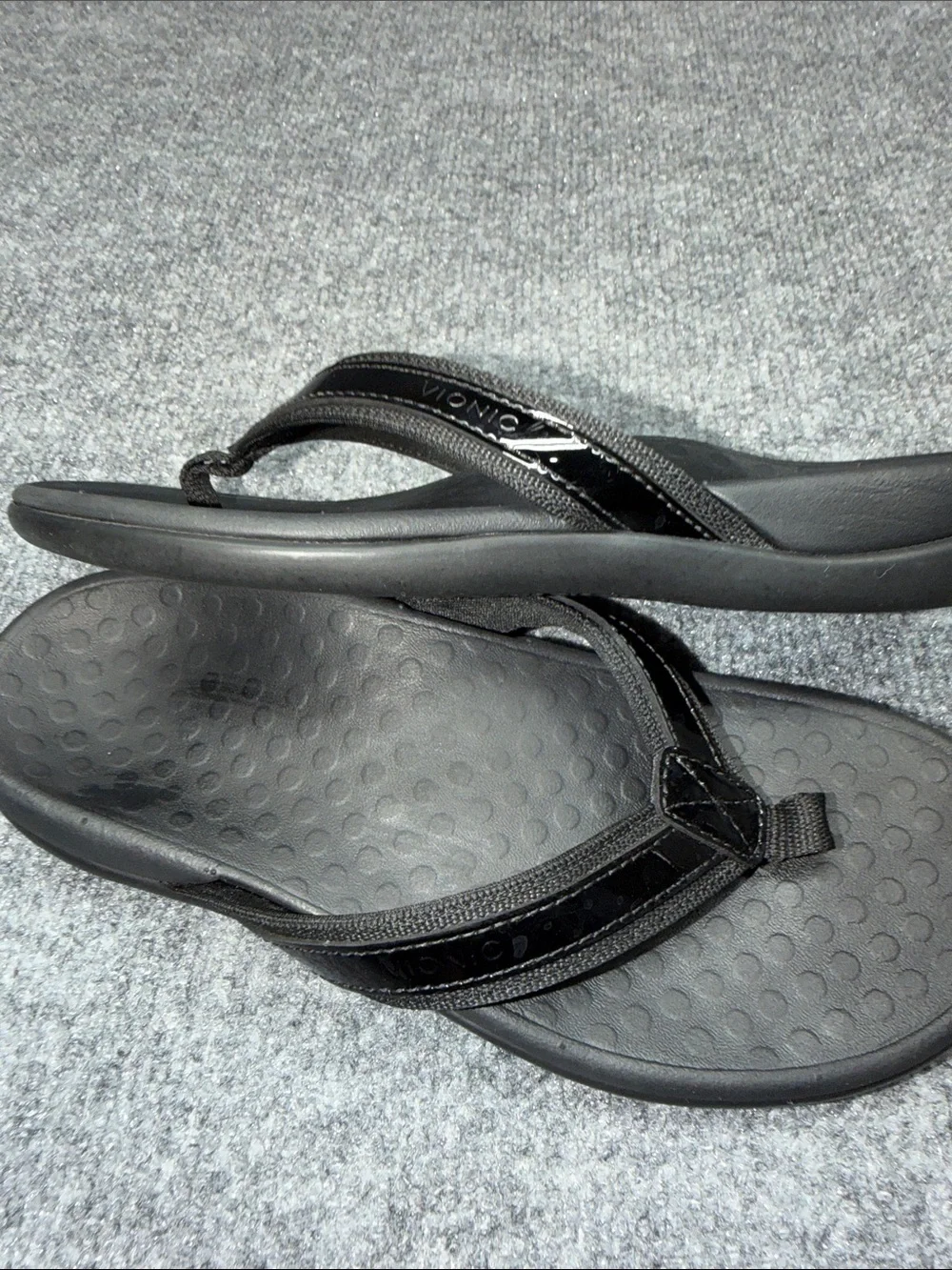 Vionic Black Tide II women's orthotic thong sandals